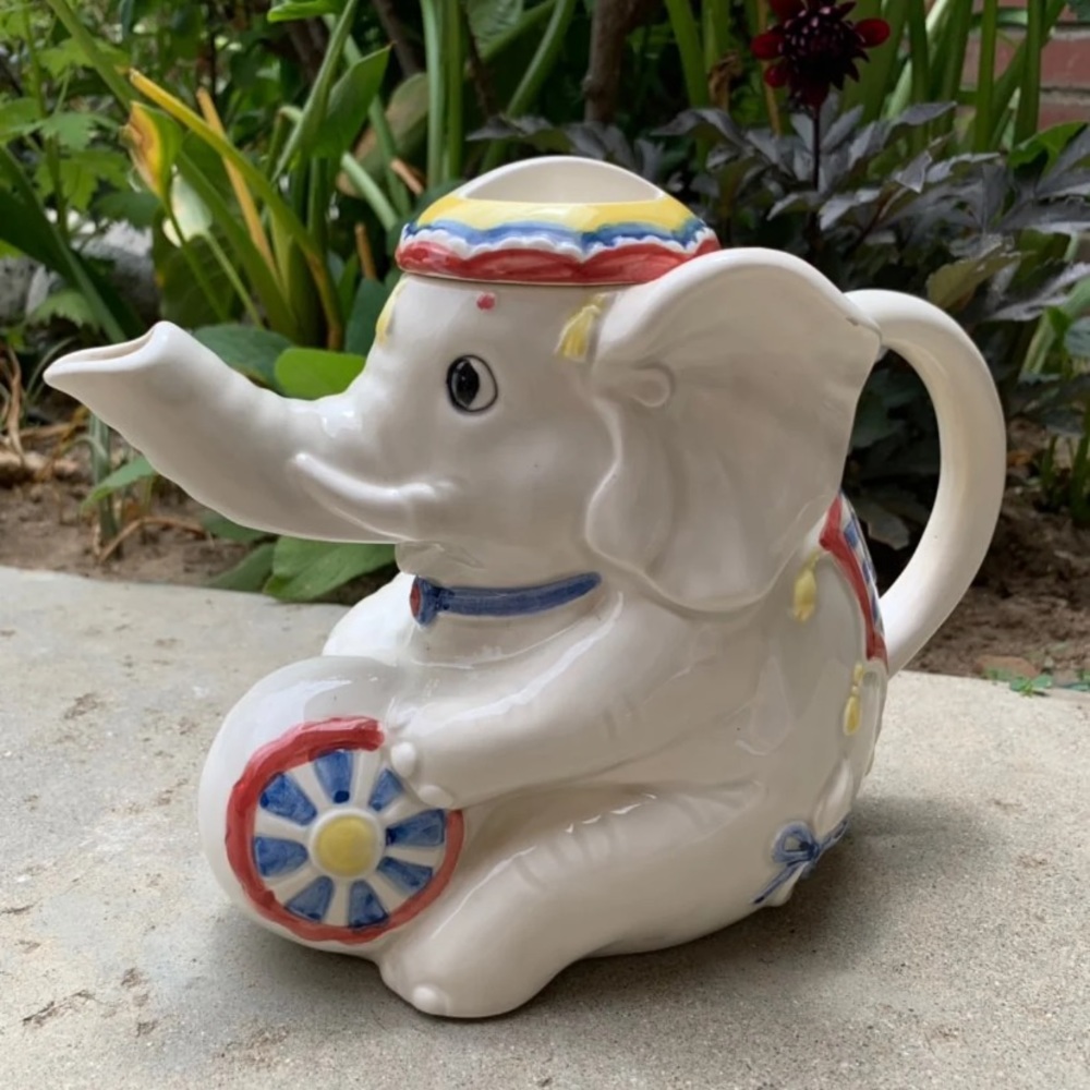 VTG Elephant Animal RARE PITCHER HOME DECOR ART GC